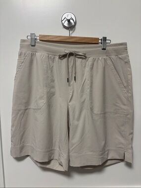 St. John's Bay Bermuda shorts in Soft creamy white